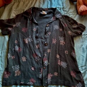 Vintage fall leaves button up